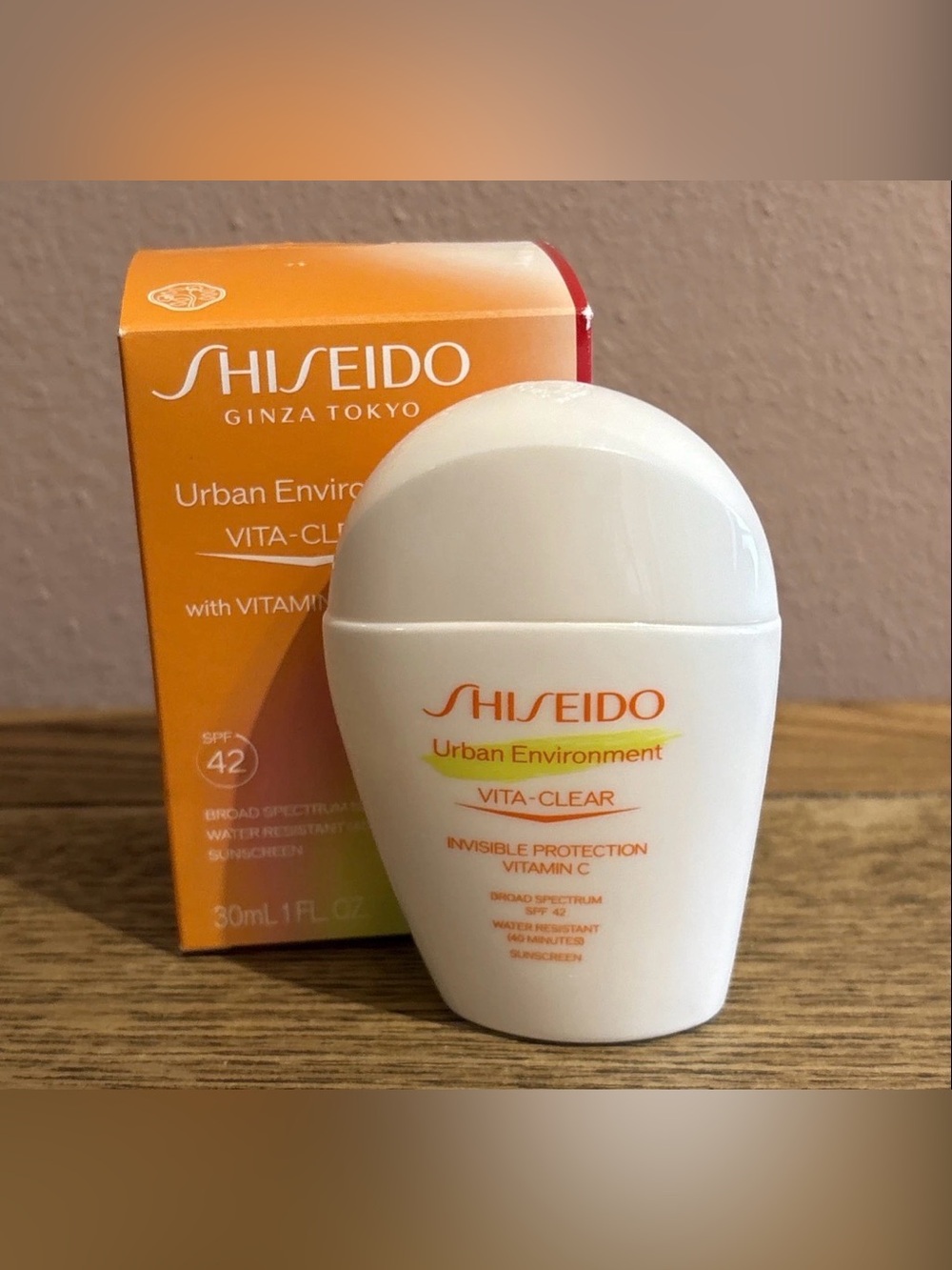 Shiseido Urban Environment Vita Clear Vitamin C SPF42 Sunscreen 30ml /  1 oz NEW